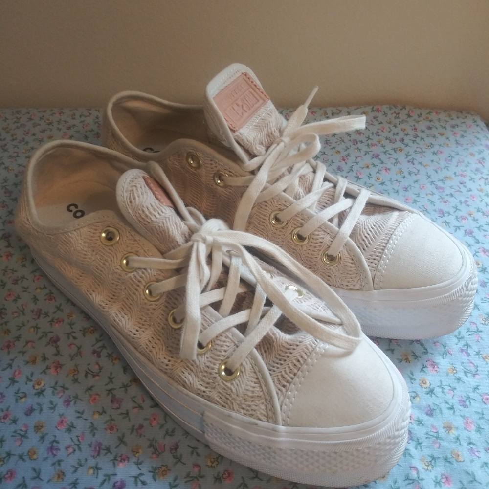 Crochet Converse